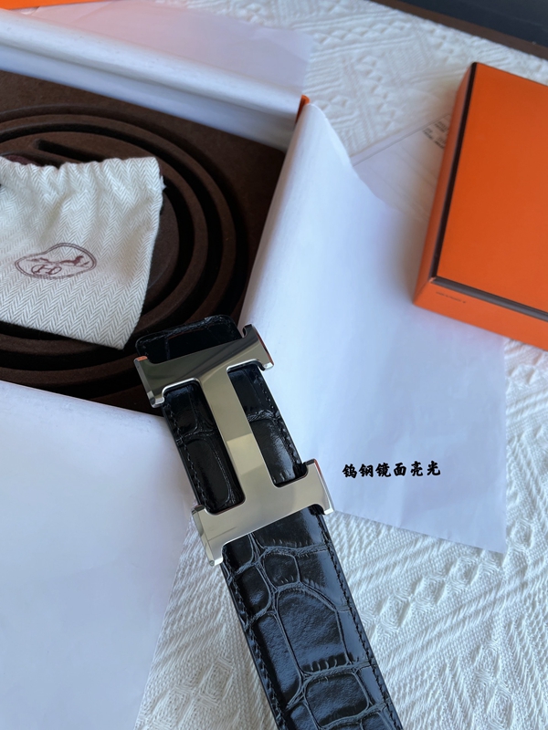 エルメスベルト正面デザイン